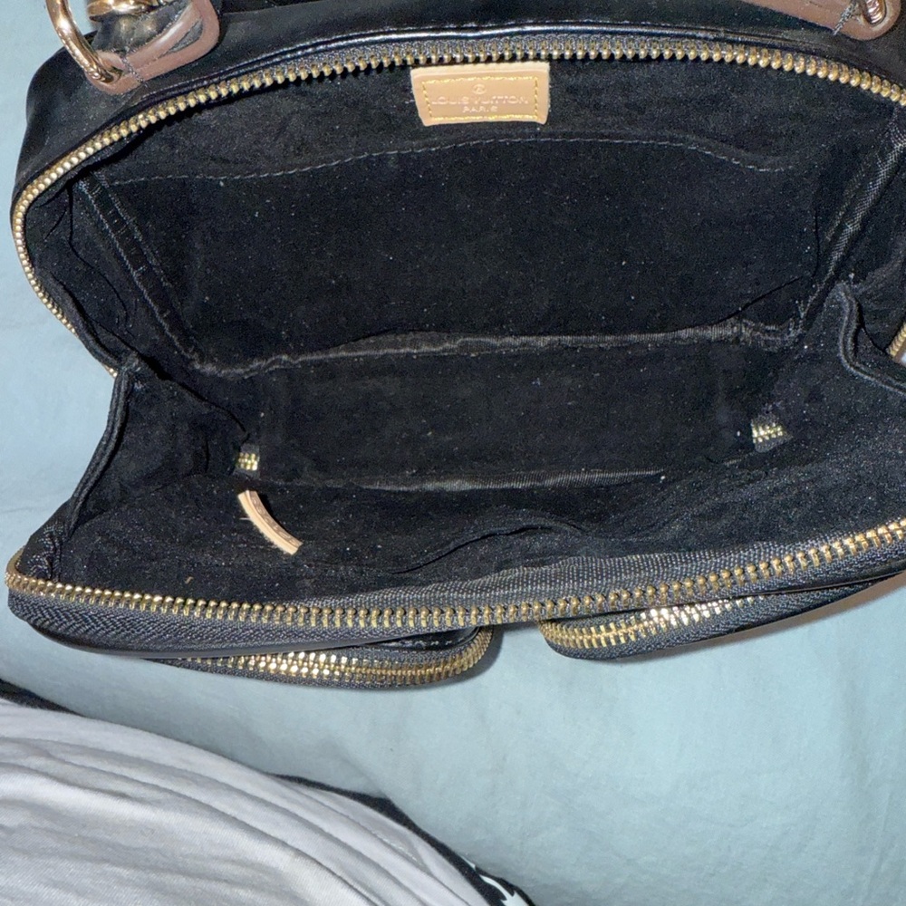 Black utility purse with black strap & gold hardware - Picture 3 of 10
